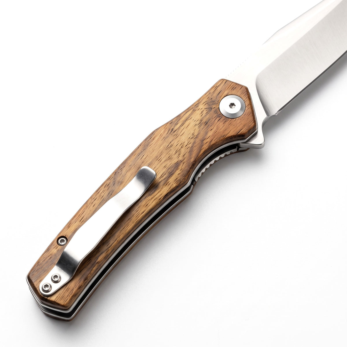 Creek 8" Carbon Steel Pocket Knife | Sandalwood, handle and fittings close-up