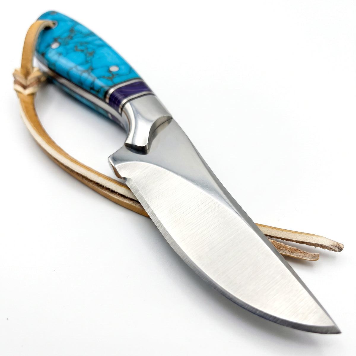 Ranch 7.25" Carbon Steel Cowboy Knife | Turquoise, carbon steel blade close-up