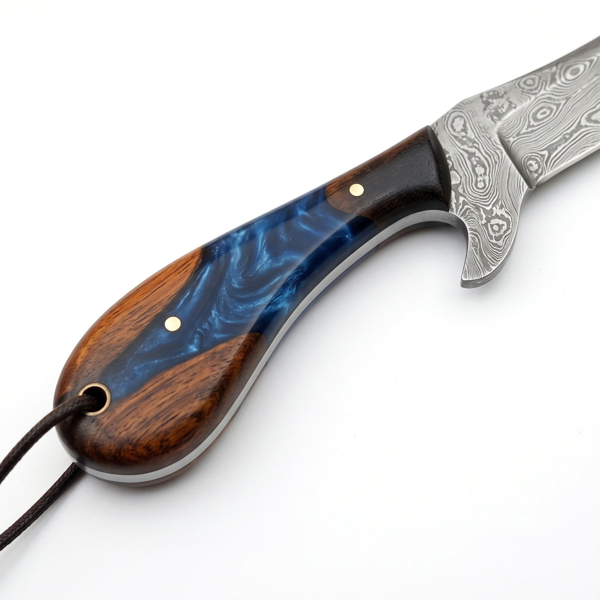 Ridgeback 8.5" Damascus Hunting Knife | Resin, handle and fittings close-up