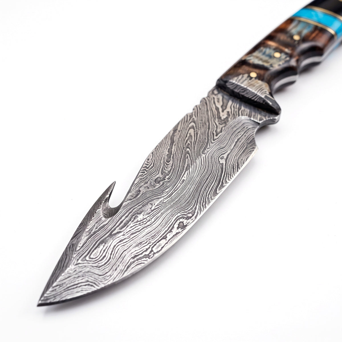 Ridgeback 8.7" Damascus Gut Hook Knife | Horn & Turquoise, Damascus blade close-up