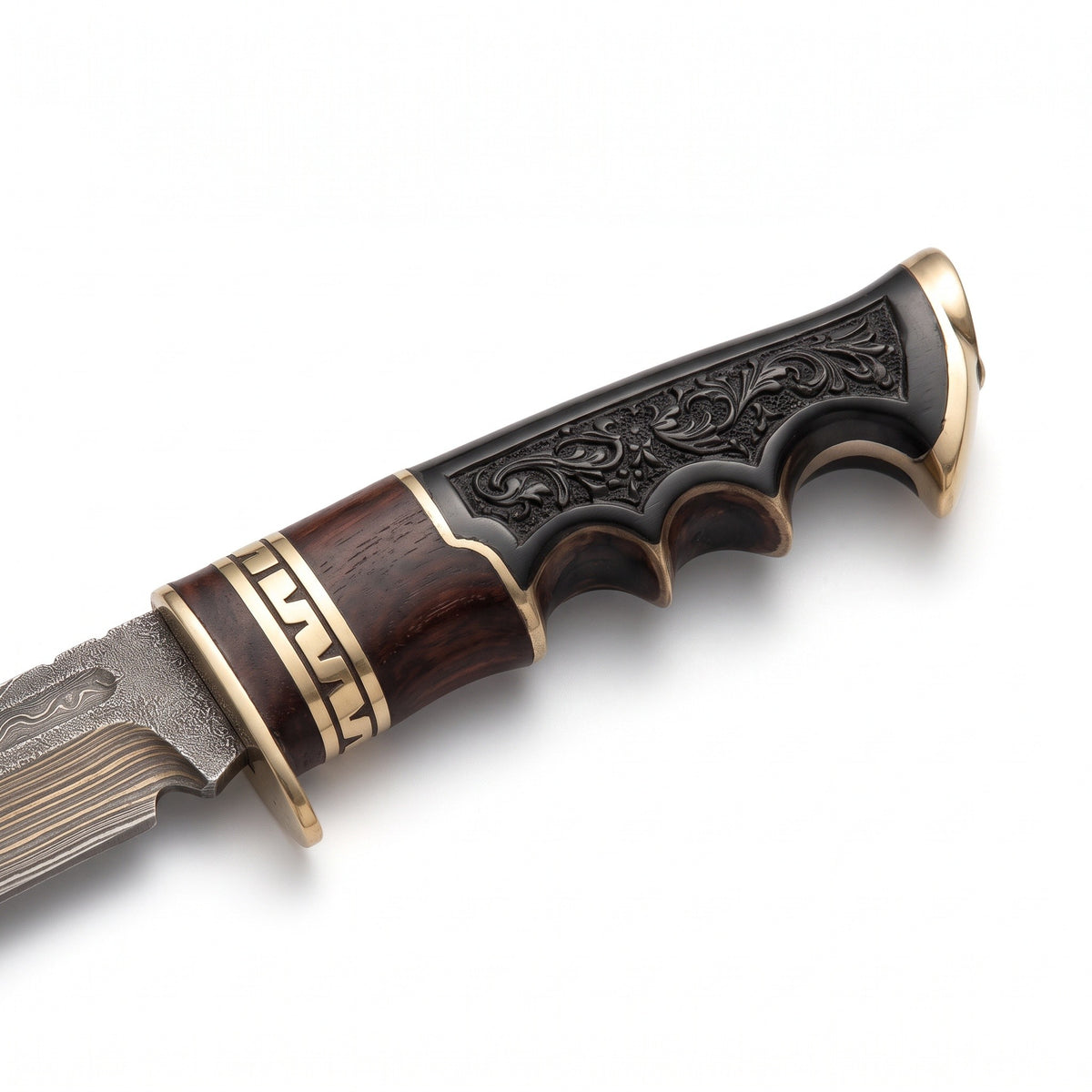 Ridgeback 9.5" Damascus Hunting Knife | Black Horn, handle and fittings close-up